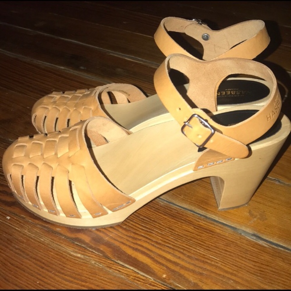 NIB Swedish Hasbeens Light Brown Sandals